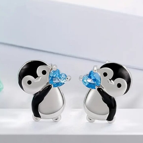 Cute Penguin design Rhinestone Stud Earrings set - Picture 1 of 3